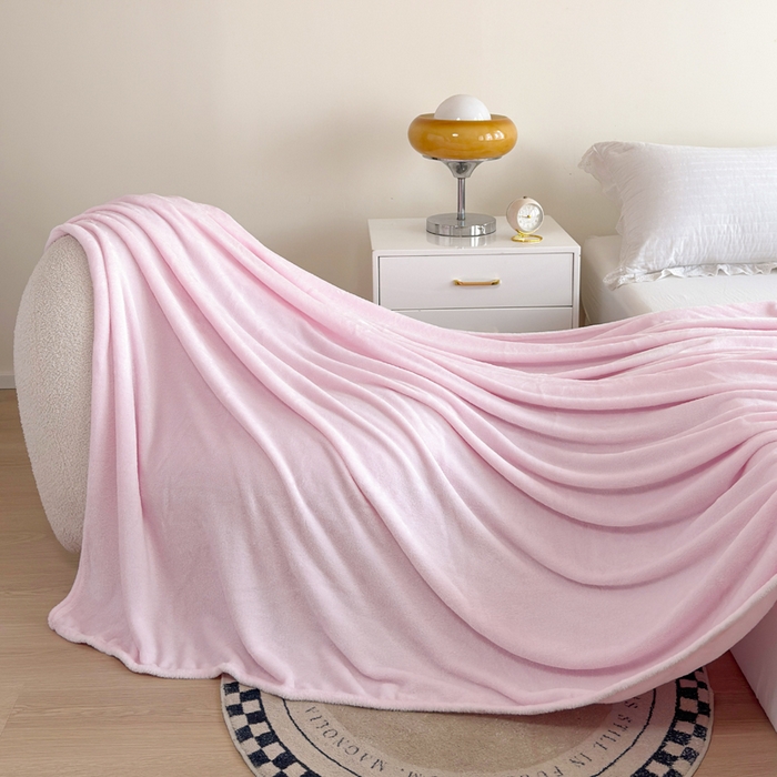 91家纺网 家纺一手货源 找家纺 卡琪曼 2025新款素色法兰绒毛毯毯子 素色法兰绒（樱花粉）