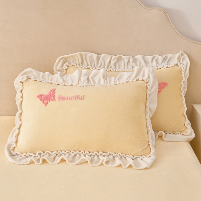 91家纺网 家纺一手货源 找家纺 梦之星 2025新款9斤毛巾绣韩式花边牛奶绒四件套 蝴蝶-淡黄