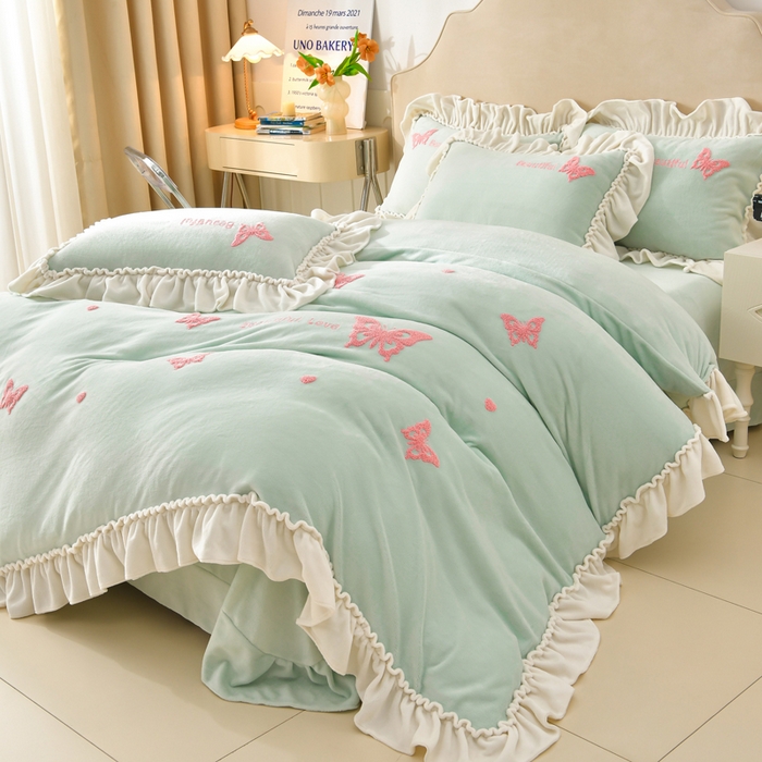 91家纺网 家纺一手货源 找家纺 梦之星 2025新款9斤毛巾绣韩式花边牛奶绒四件套 蝴蝶-淡绿