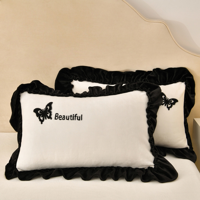 91家纺网 家纺一手货源 找家纺 梦之星 2025新款9斤毛巾绣韩式花边牛奶绒四件套 蝴蝶-米白