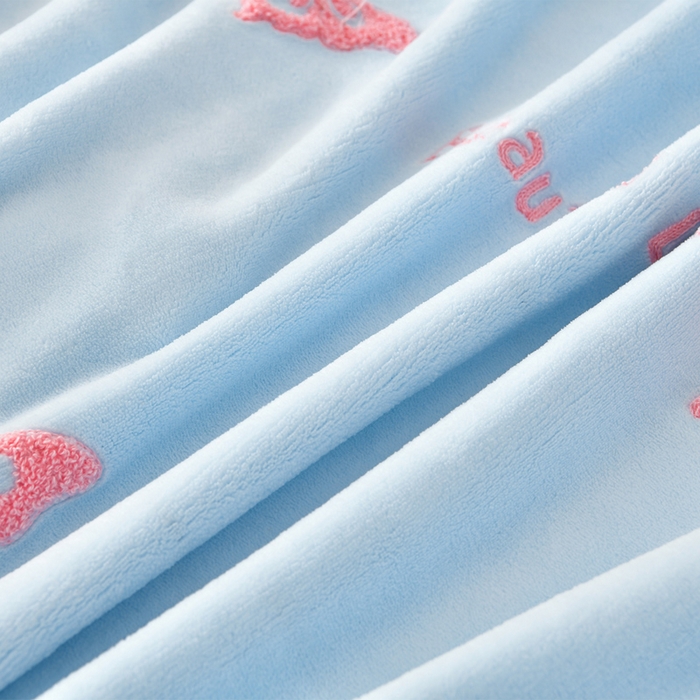 91家纺网 家纺一手货源 找家纺 梦之星 2025新款9斤毛巾绣韩式花边牛奶绒四件套 蝴蝶-天空蓝