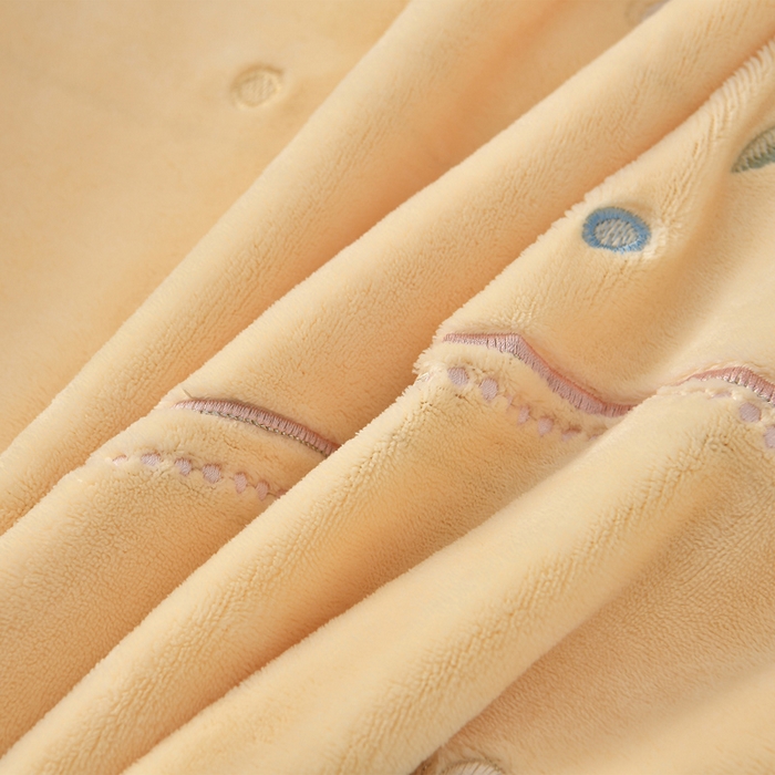 91家纺网 家纺一手货源 找家纺 梦之星 2025新款刺绣韩式花边牛奶绒四件套 花束-淡黄