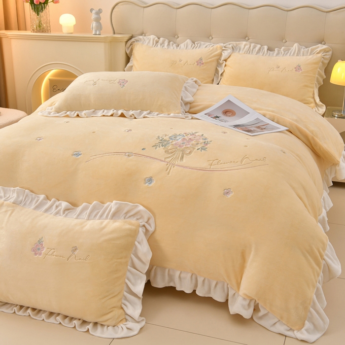 91家纺网 家纺一手货源 找家纺 梦之星 2025新款刺绣韩式花边牛奶绒四件套 花束-淡黄