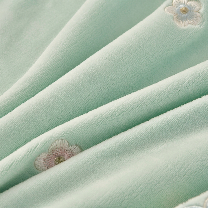 91家纺网 家纺一手货源 找家纺 梦之星 2025新款毛刺韩式花边牛奶绒四件套 花束-淡绿