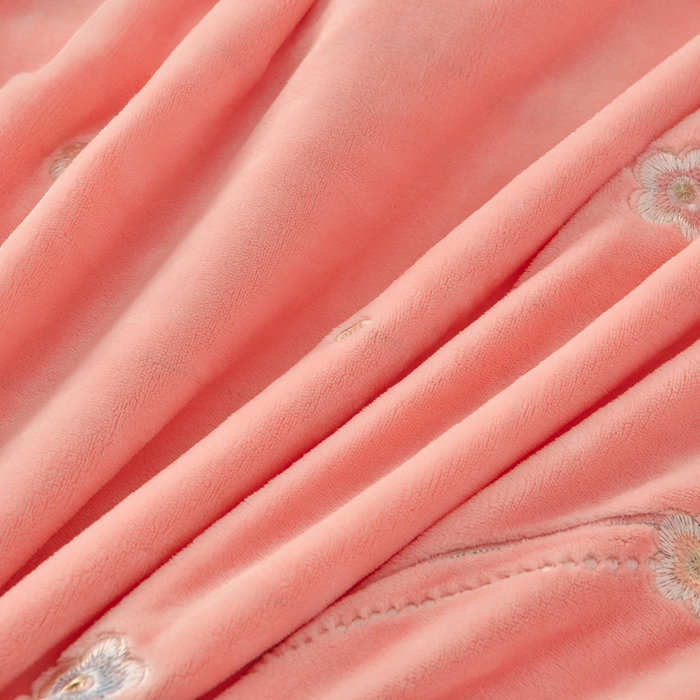 91家纺网 家纺一手货源 找家纺 梦之星 2025新款刺绣韩式花边牛奶绒四件套 花束-粉