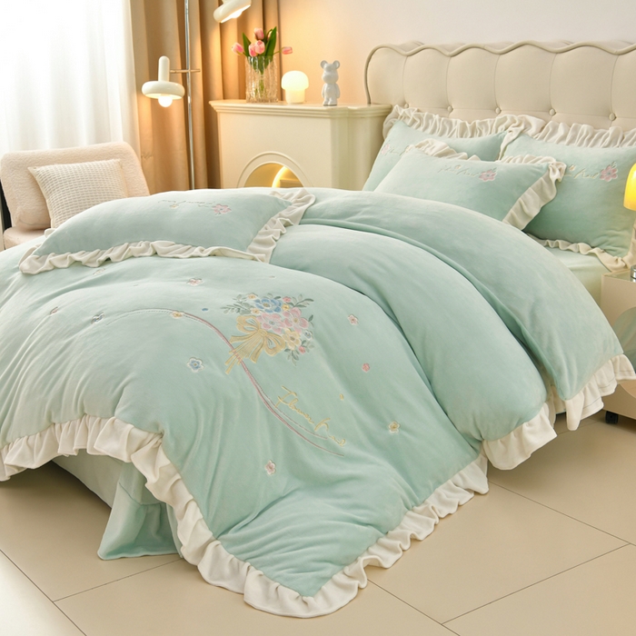 91家纺网 家纺一手货源 找家纺 梦之星 2025新款毛刺韩式花边牛奶绒四件套 花束-淡绿