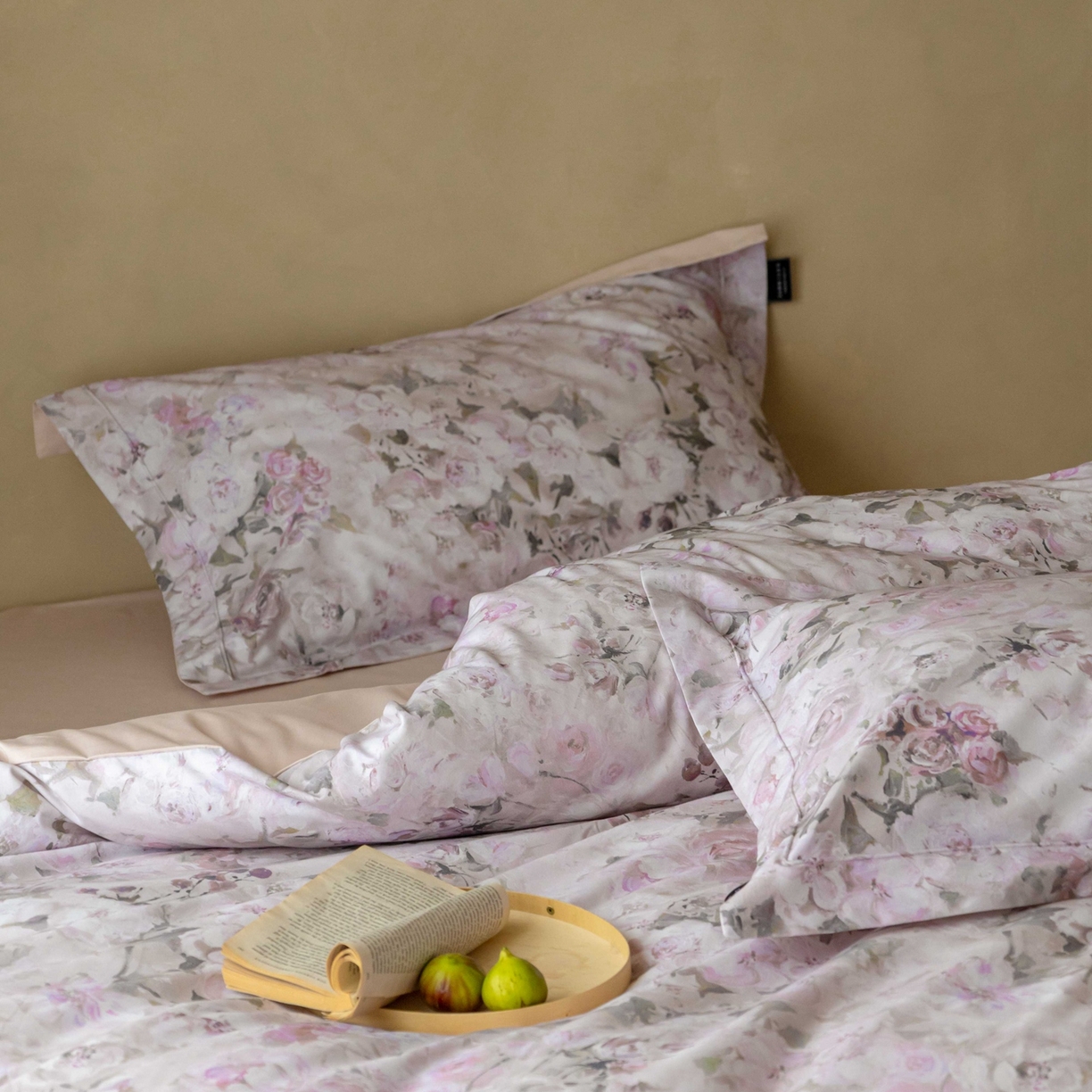 91家纺网 家纺一手货源 找家纺 三味舒屋 2025新款50s全棉纯棉磨毛印花四件套-秋日绮梦 塞纳花影粉