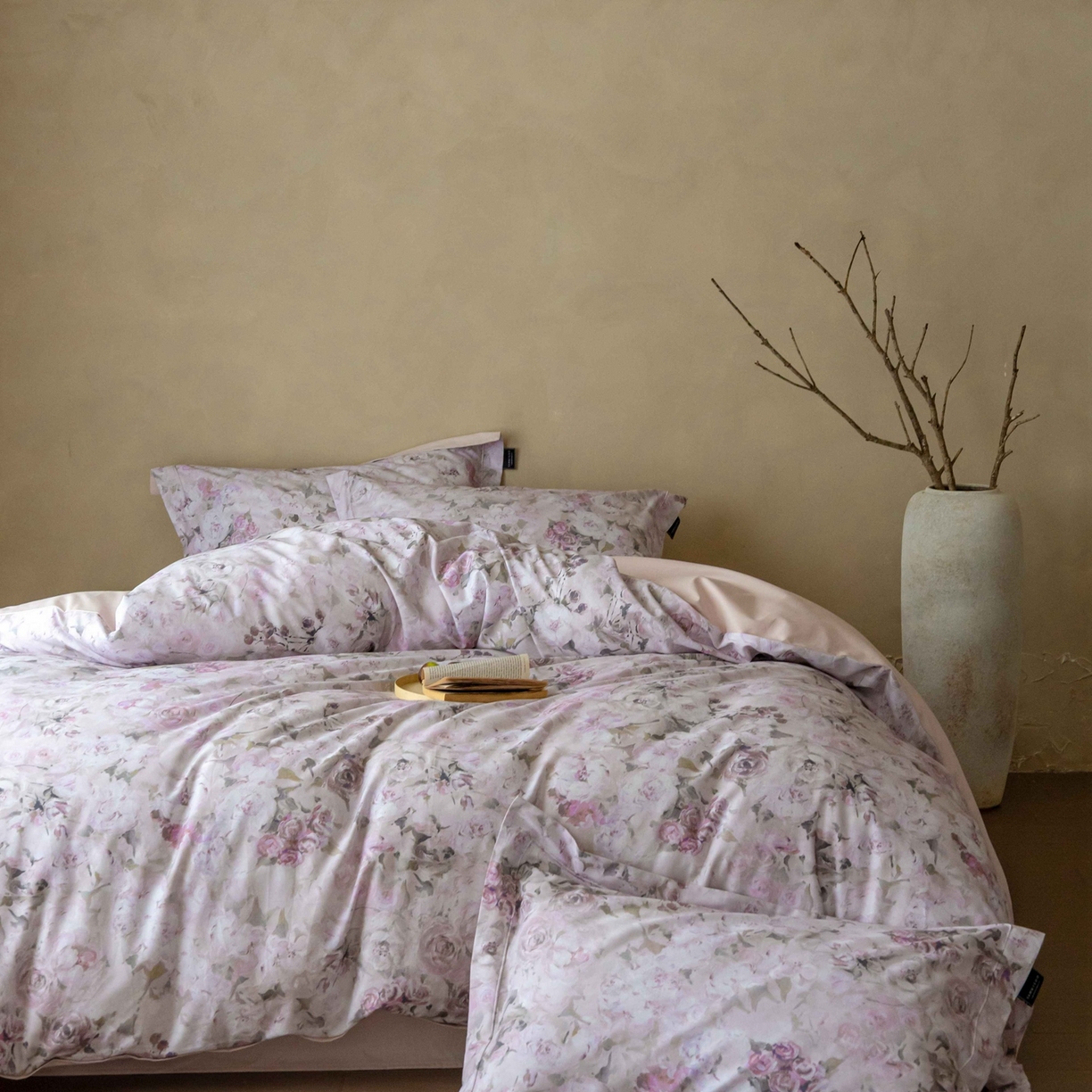 91家纺网 家纺一手货源 找家纺 三味舒屋 2025新款50s全棉纯棉磨毛印花四件套-秋日绮梦 塞纳花影粉