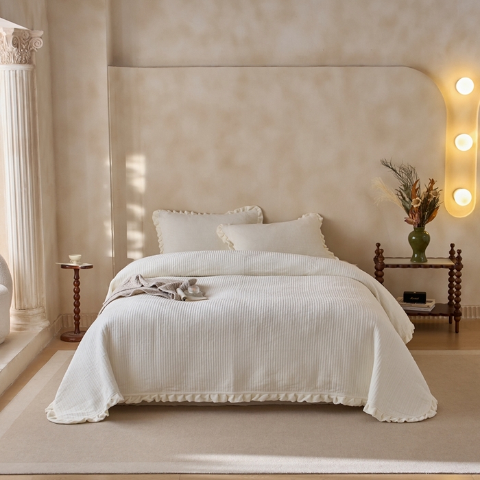 91家纺网 家纺一手货源 找家纺 （总）安莱生活 2025年秋冬新品200克牛奶绒花边床盖单品床盖床盖单件