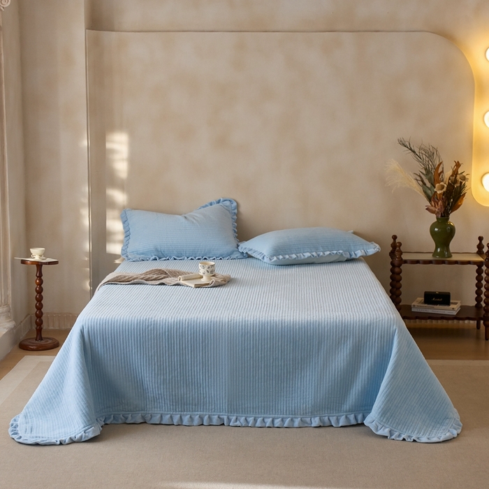 91家纺网 家纺一手货源 找家纺 （总）安莱生活 2025年秋冬新品200克牛奶绒花边床盖单品床盖床盖单件