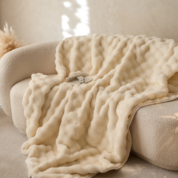 91家纺网 家纺一手货源 找家纺 （总）安莱生活 2025秋冬新品360克兔绒毛毯毯子