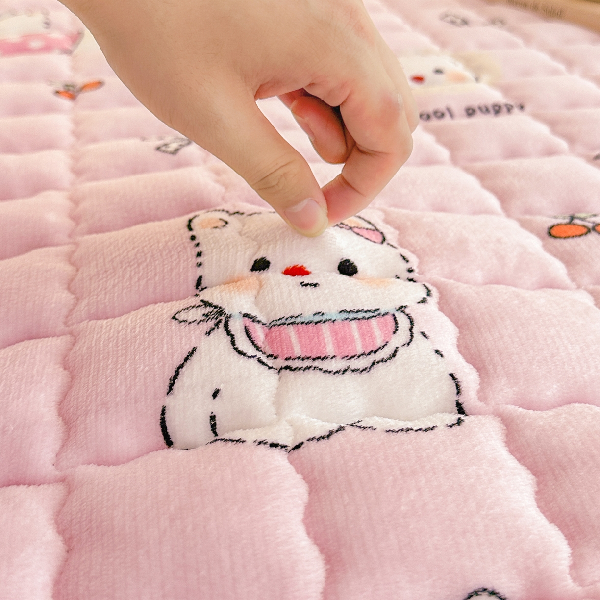 91家纺网 家纺一手货源 找家纺 （总）川悦生活 2025新款A类印花牛奶绒床垫加厚绒保暖床床褥-大床图