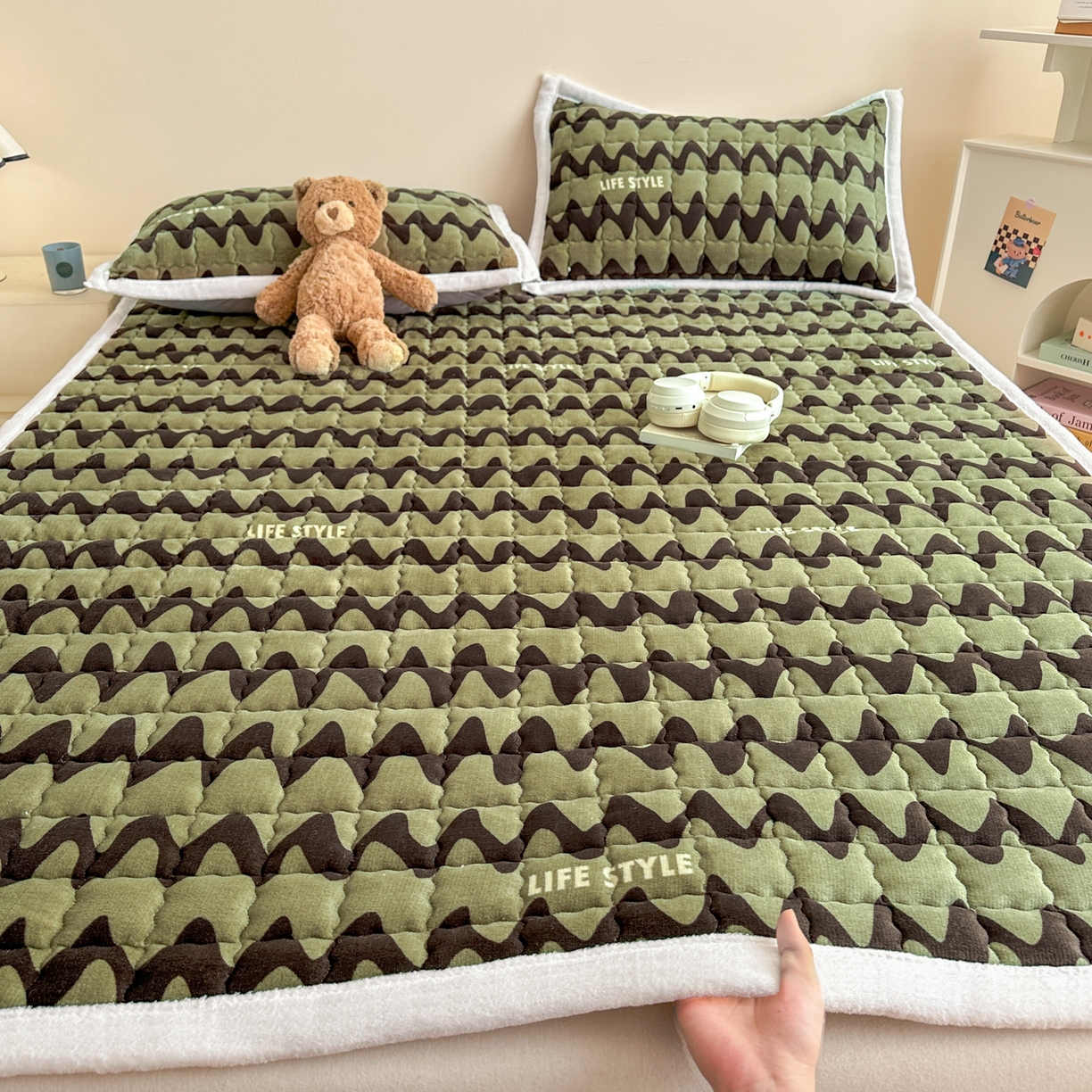 91家纺网 家纺一手货源 找家纺 （总）川悦生活 2025新款A类印花牛奶绒床垫加厚绒保暖床床褥-大床图