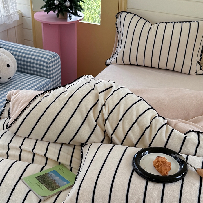 91家纺网 家纺一手货源 找家纺 （总）三朵家纺 2025新款无印风三角针牛奶绒四件套