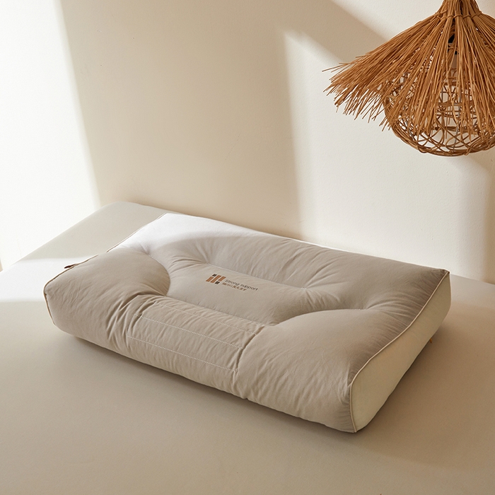 91家纺网 家纺一手货源 找家纺 （总）锦鲤枕芯 A类纯棉天然竹片护颈黑科技 分区护颈枕