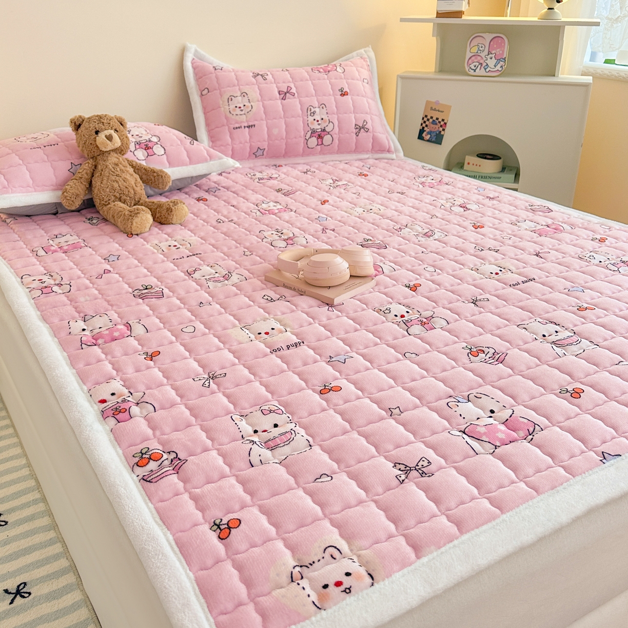 91家纺网 家纺一手货源 找家纺 川悦生活 2025新款A类印花牛奶绒床垫加厚绒保暖床床褥-大床图 床垫茶派小狗