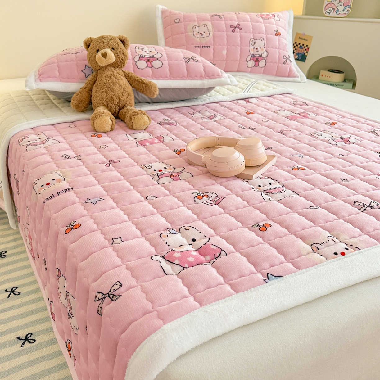 91家纺网 家纺一手货源 找家纺 川悦生活 2025新款A类印花牛奶绒床垫加厚绒保暖床床褥-大床图 床垫茶派小狗