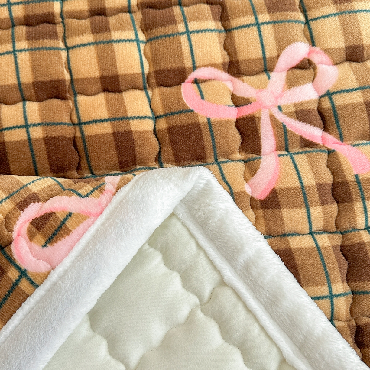 91家纺网 家纺一手货源 找家纺 川悦生活 2025新款A类印花牛奶绒床垫加厚绒保暖床床褥-大床图 床垫茶酥小熊