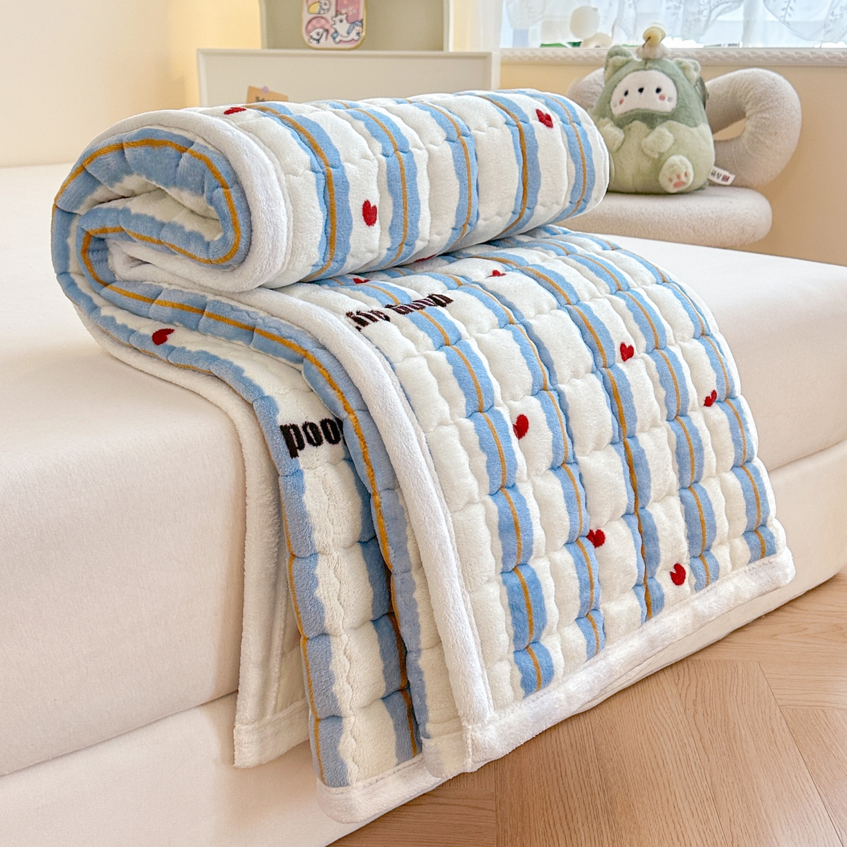 91家纺网 家纺一手货源 找家纺 川悦生活 2025新款A类印花牛奶绒床垫加厚绒保暖床床褥-大床图 床垫格心小屋