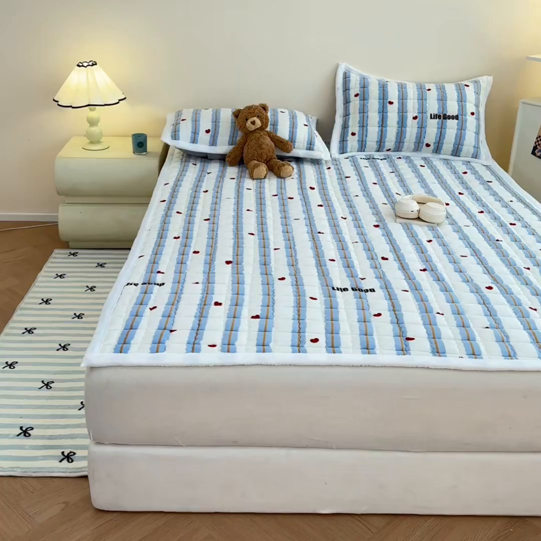 91家纺网 家纺一手货源 找家纺 川悦生活 2025新款A类印花牛奶绒床垫加厚绒保暖床床褥-大床图 床垫格心小屋