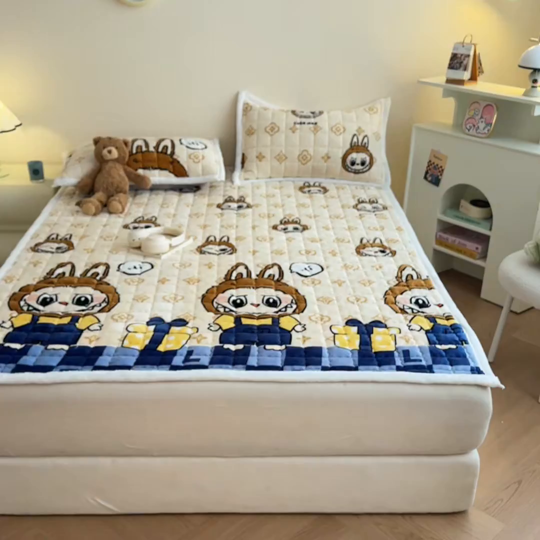 91家纺网 家纺一手货源 找家纺 川悦生活 2025新款A类印花牛奶绒床垫加厚绒保暖床床褥-大床图 床垫怪兽小礼物