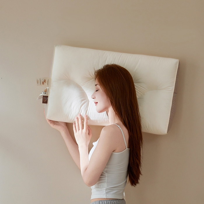 91家纺网 家纺一手货源 找家纺 （总）锦鲤枕芯 A类纯棉天然竹片护颈黑科技 分区护颈枕