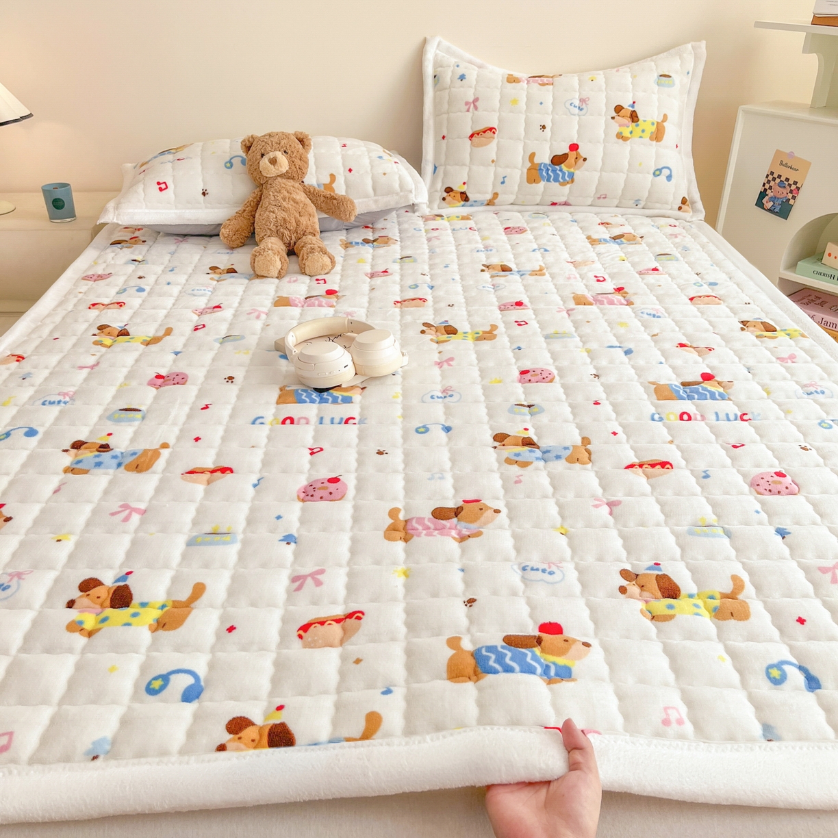 川悦生活 2025新款A类印花牛奶绒床垫加厚绒保暖床床褥-大床图 床垫快乐腊肠