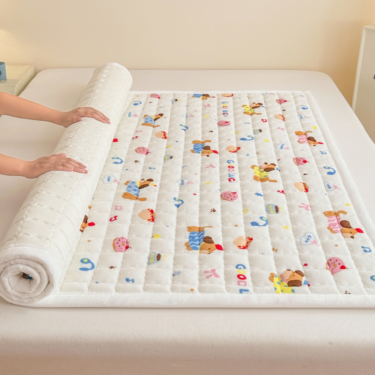 91家纺网 家纺一手货源 找家纺 川悦生活 2025新款A类印花牛奶绒床垫加厚绒保暖床床褥-大床图 床垫快乐腊肠