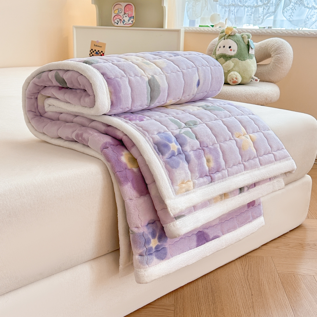 91家纺网 家纺一手货源 找家纺 川悦生活 2025新款A类印花牛奶绒床垫加厚绒保暖床床褥-大床图 床垫莉莉柒缇