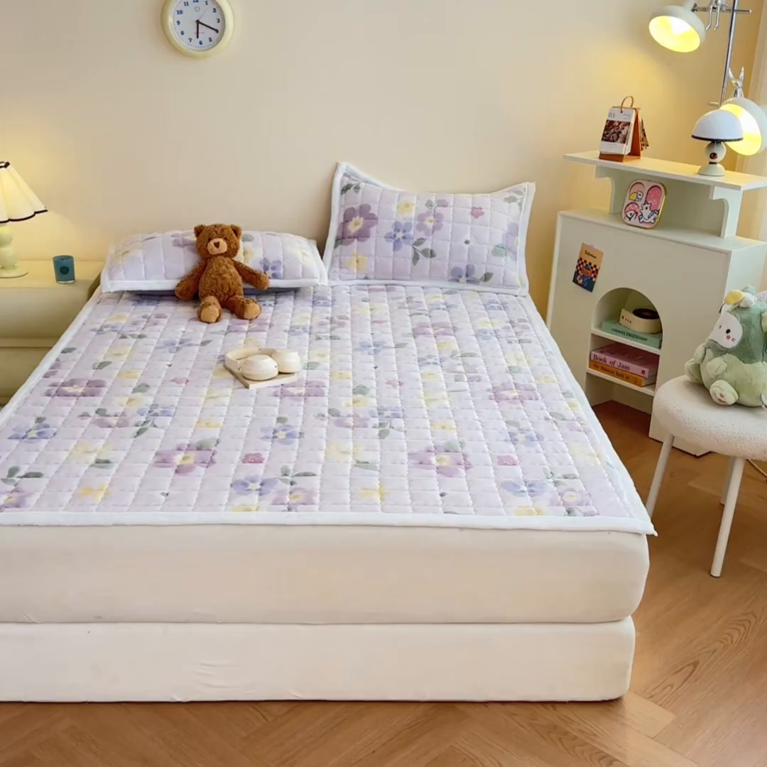 91家纺网 家纺一手货源 找家纺 川悦生活 2025新款A类印花牛奶绒床垫加厚绒保暖床床褥-大床图 床垫莉莉柒缇