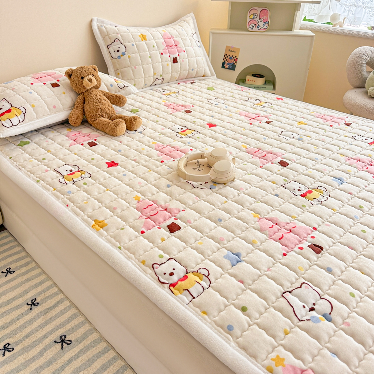 91家纺网 家纺一手货源 找家纺 川悦生活 2025新款A类印花牛奶绒床垫加厚绒保暖床床褥-大床图 床垫奶粉西高地