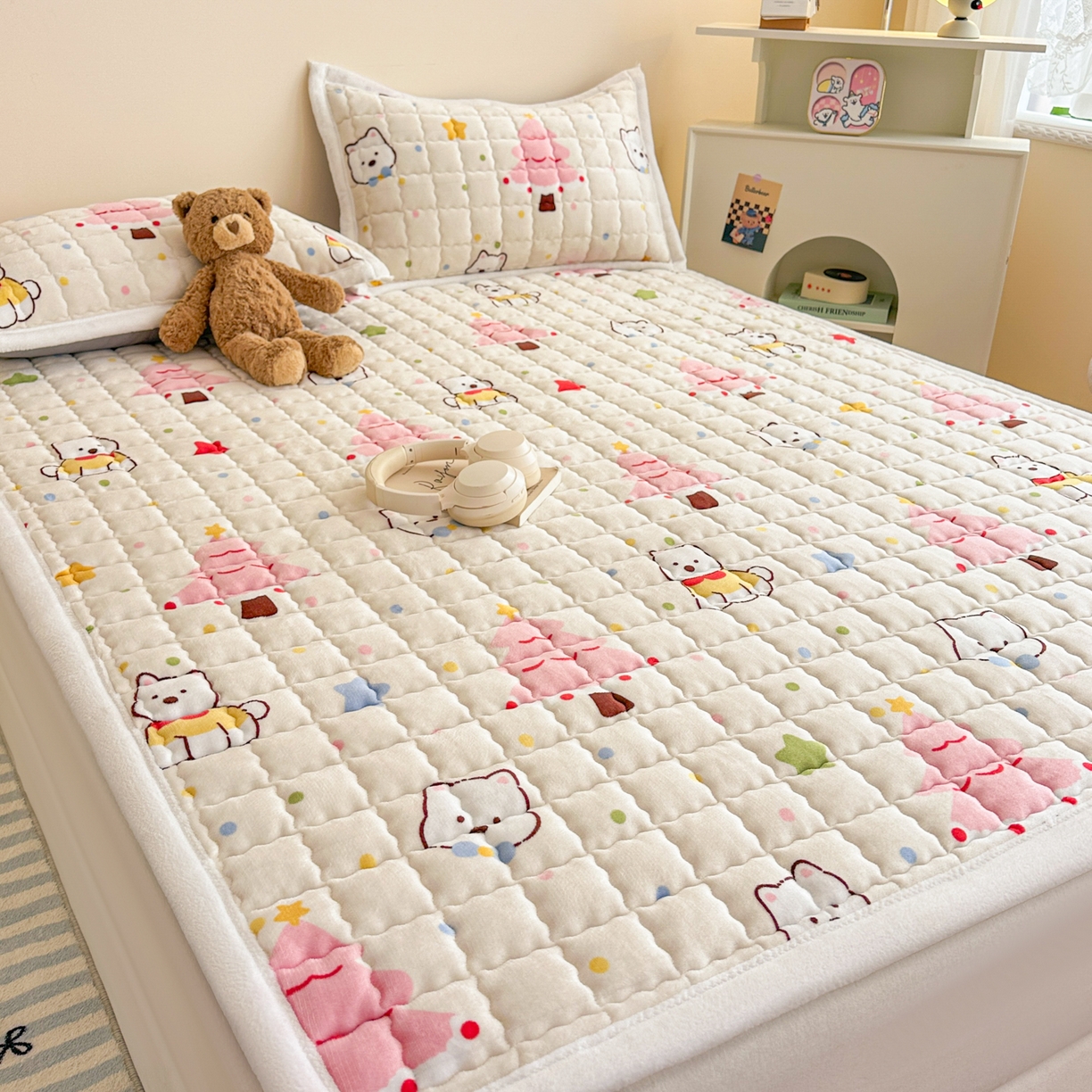 91家纺网 家纺一手货源 找家纺 川悦生活 2025新款A类印花牛奶绒床垫加厚绒保暖床床褥-大床图 床垫奶粉西高地