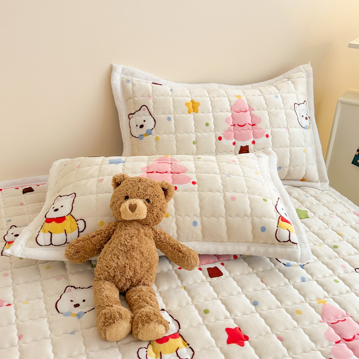 91家纺网 家纺一手货源 找家纺 川悦生活 2025新款A类印花牛奶绒床垫加厚绒保暖床床褥-大床图 床垫奶粉西高地