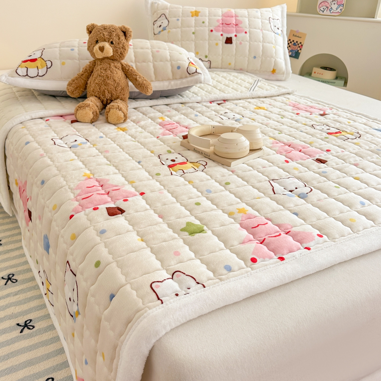 91家纺网 家纺一手货源 找家纺 川悦生活 2025新款A类印花牛奶绒床垫加厚绒保暖床床褥-大床图 床垫奶粉西高地