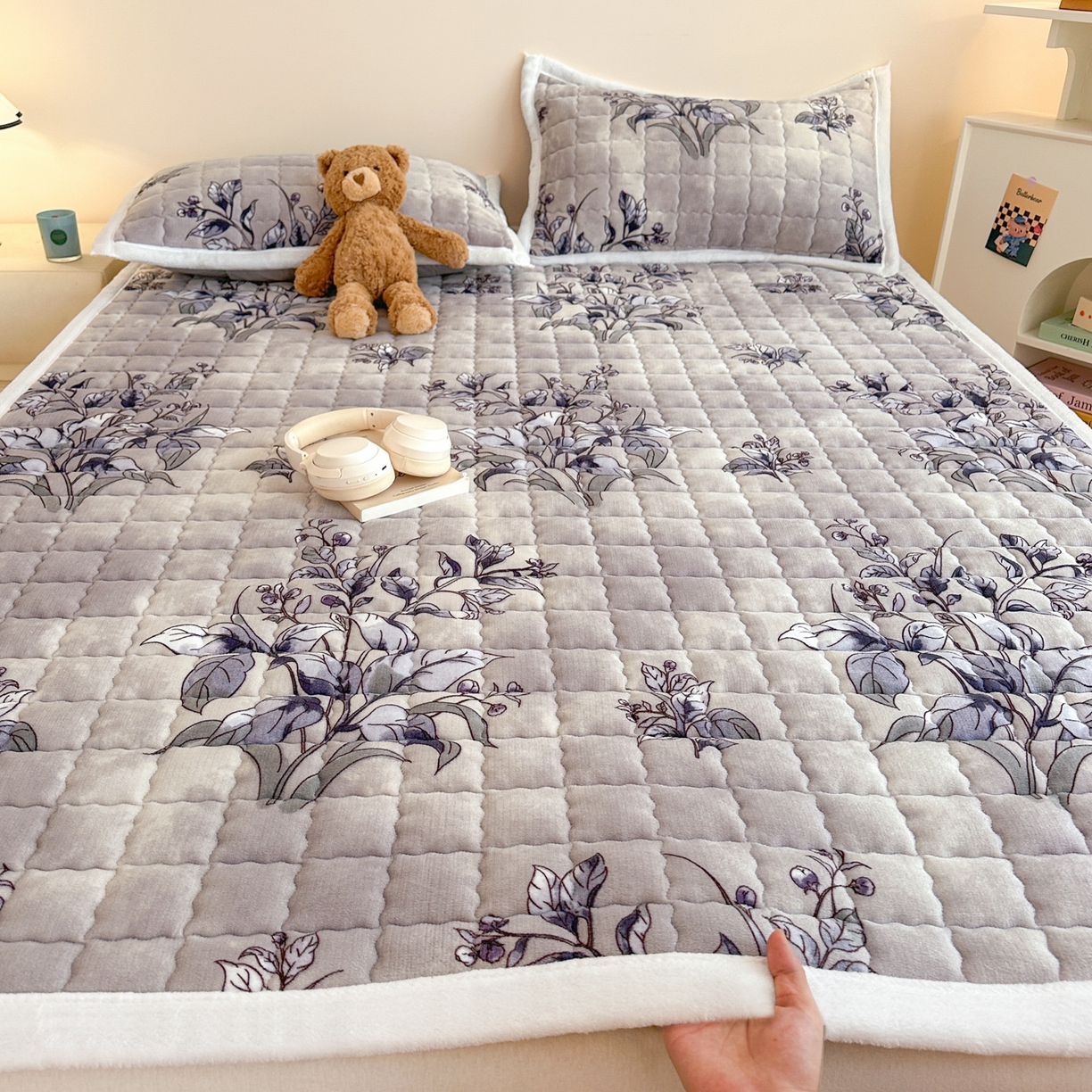 川悦生活 2025新款A类印花牛奶绒床垫加厚绒保暖床床褥-大床图 床垫浅予花禾