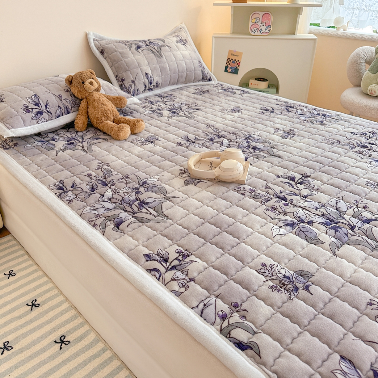 91家纺网 家纺一手货源 找家纺 川悦生活 2025新款A类印花牛奶绒床垫加厚绒保暖床床褥-大床图 床垫浅予花禾