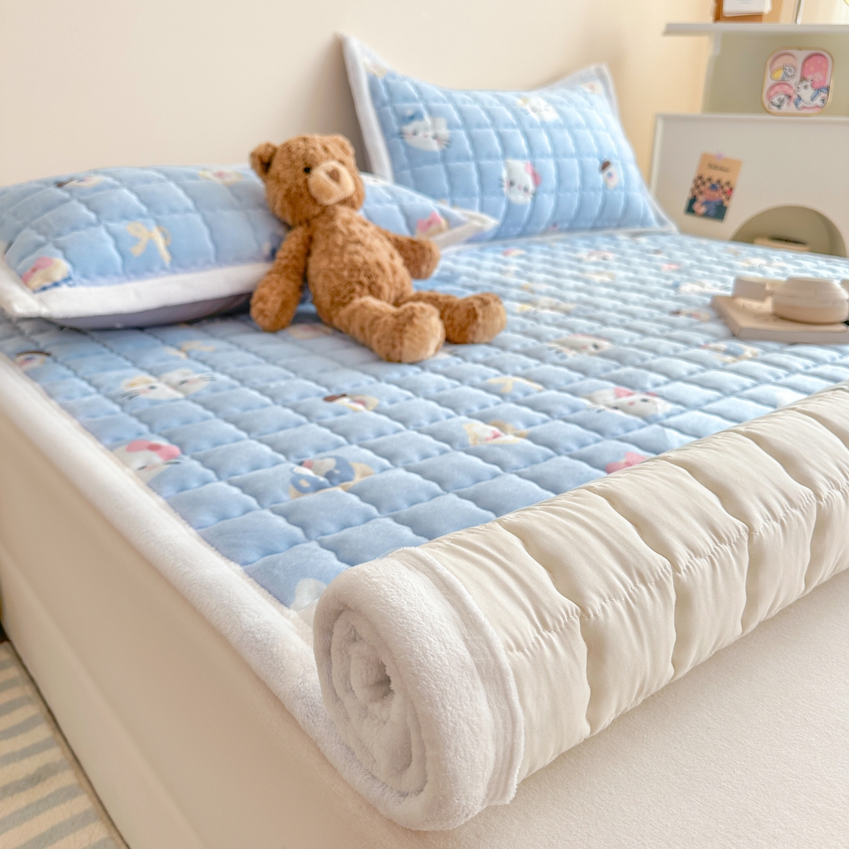 91家纺网 家纺一手货源 找家纺 川悦生活 2025新款A类印花牛奶绒床垫加厚绒保暖床床褥-大床图 床垫晴空小喵