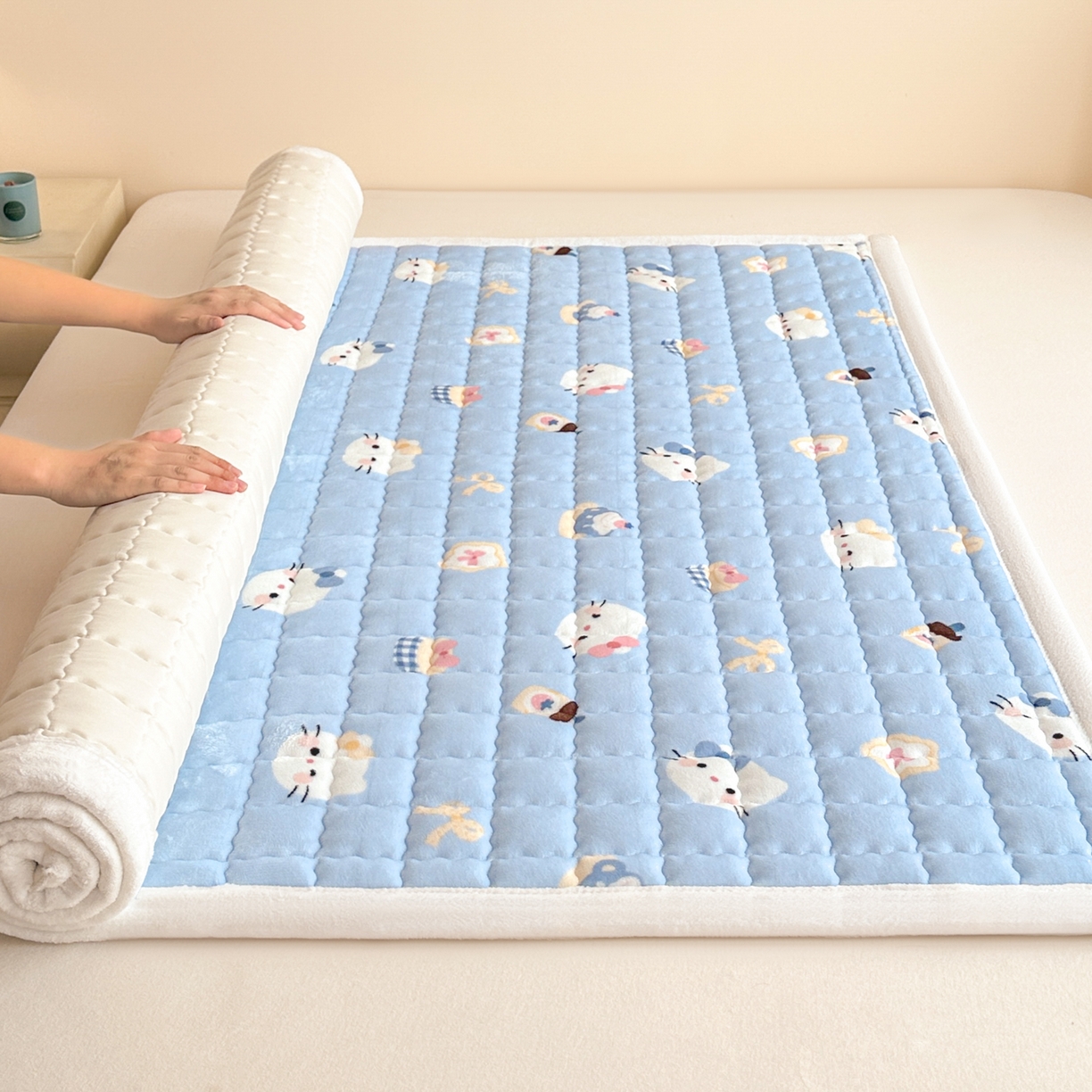 91家纺网 家纺一手货源 找家纺 川悦生活 2025新款A类印花牛奶绒床垫加厚绒保暖床床褥-大床图 床垫晴空小喵