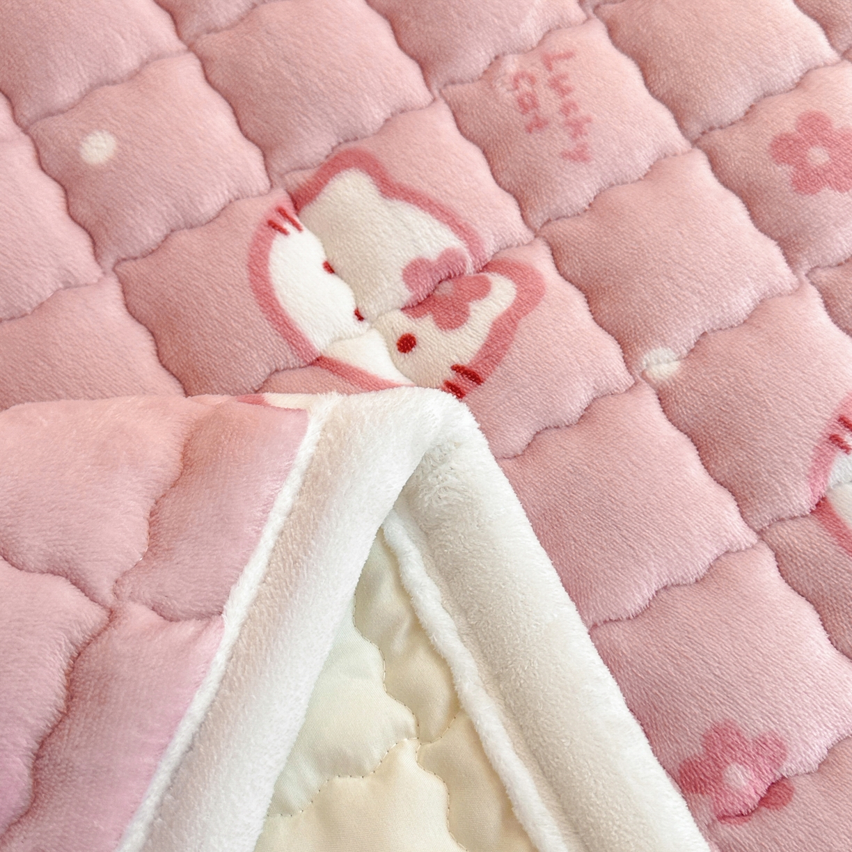 91家纺网 家纺一手货源 找家纺 川悦生活 2025新款A类印花牛奶绒床垫加厚绒保暖床床褥-大床图 床垫少女喵喵