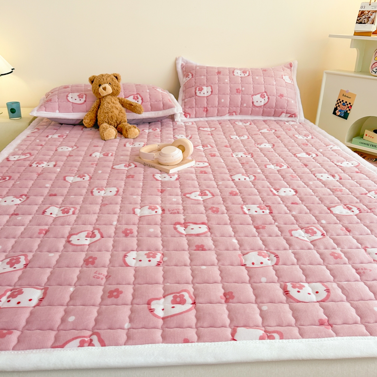 91家纺网 家纺一手货源 找家纺 川悦生活 2025新款A类印花牛奶绒床垫加厚绒保暖床床褥-大床图 床垫少女喵喵