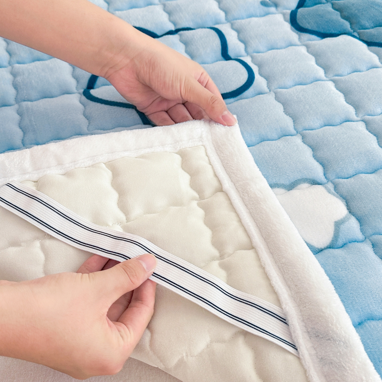 91家纺网 家纺一手货源 找家纺 川悦生活 2025新款A类印花牛奶绒床垫加厚绒保暖床床褥-大床图 床垫天空星系