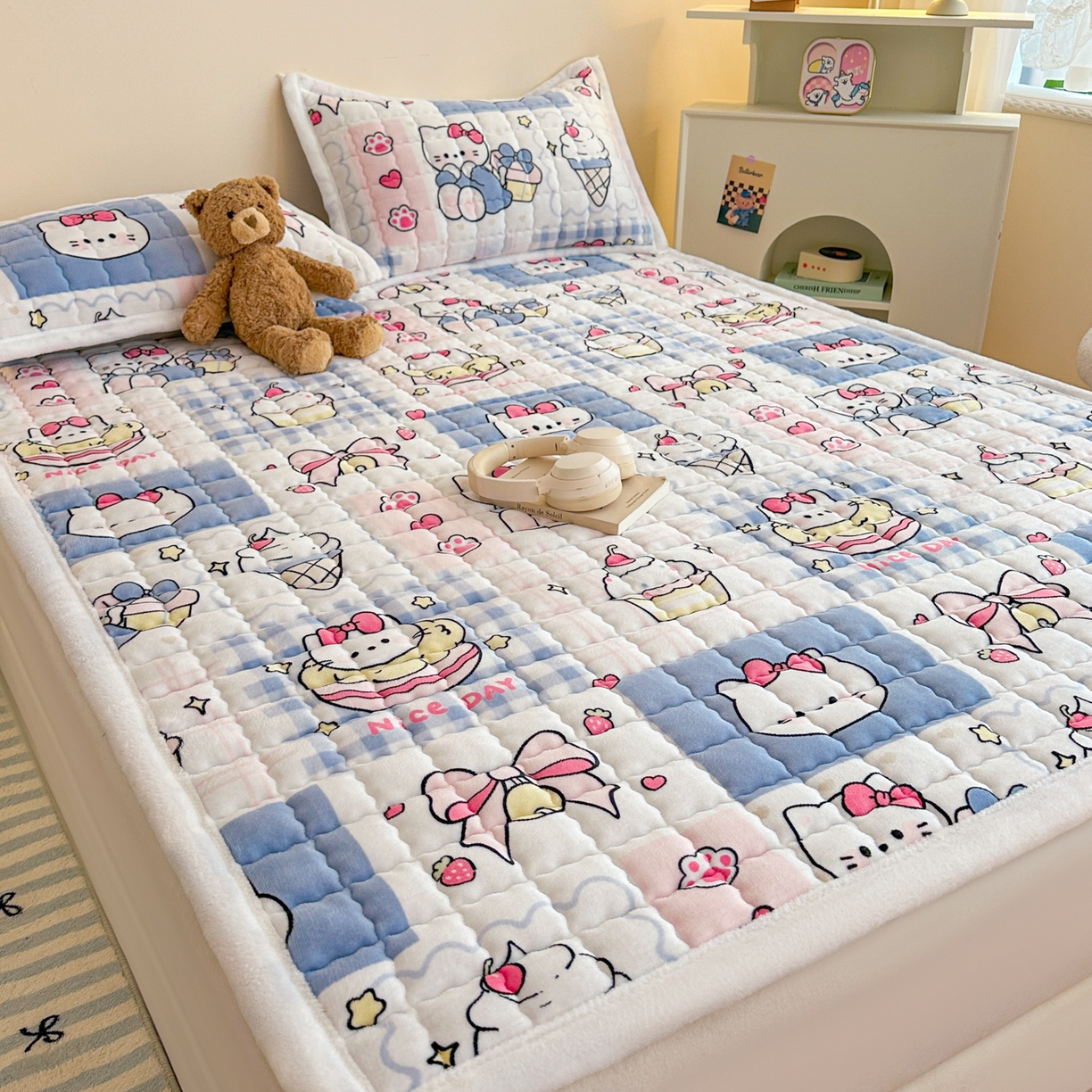 91家纺网 家纺一手货源 找家纺 川悦生活 2025新款A类印花牛奶绒床垫加厚绒保暖床床褥-大床图 床垫甜茶小猫