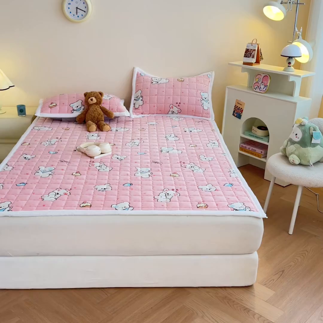 91家纺网 家纺一手货源 找家纺 川悦生活 2025新款A类印花牛奶绒床垫加厚绒保暖床床褥-大床图 床垫甜蜜小狗