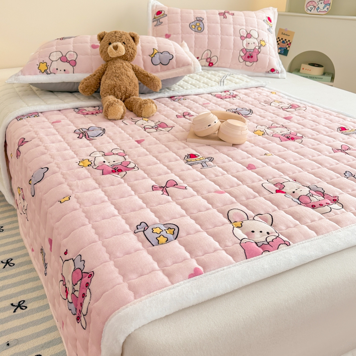 91家纺网 家纺一手货源 找家纺 川悦生活 2025新款A类印花牛奶绒床垫加厚绒保暖床床褥-大床图 床垫甜心兔糕