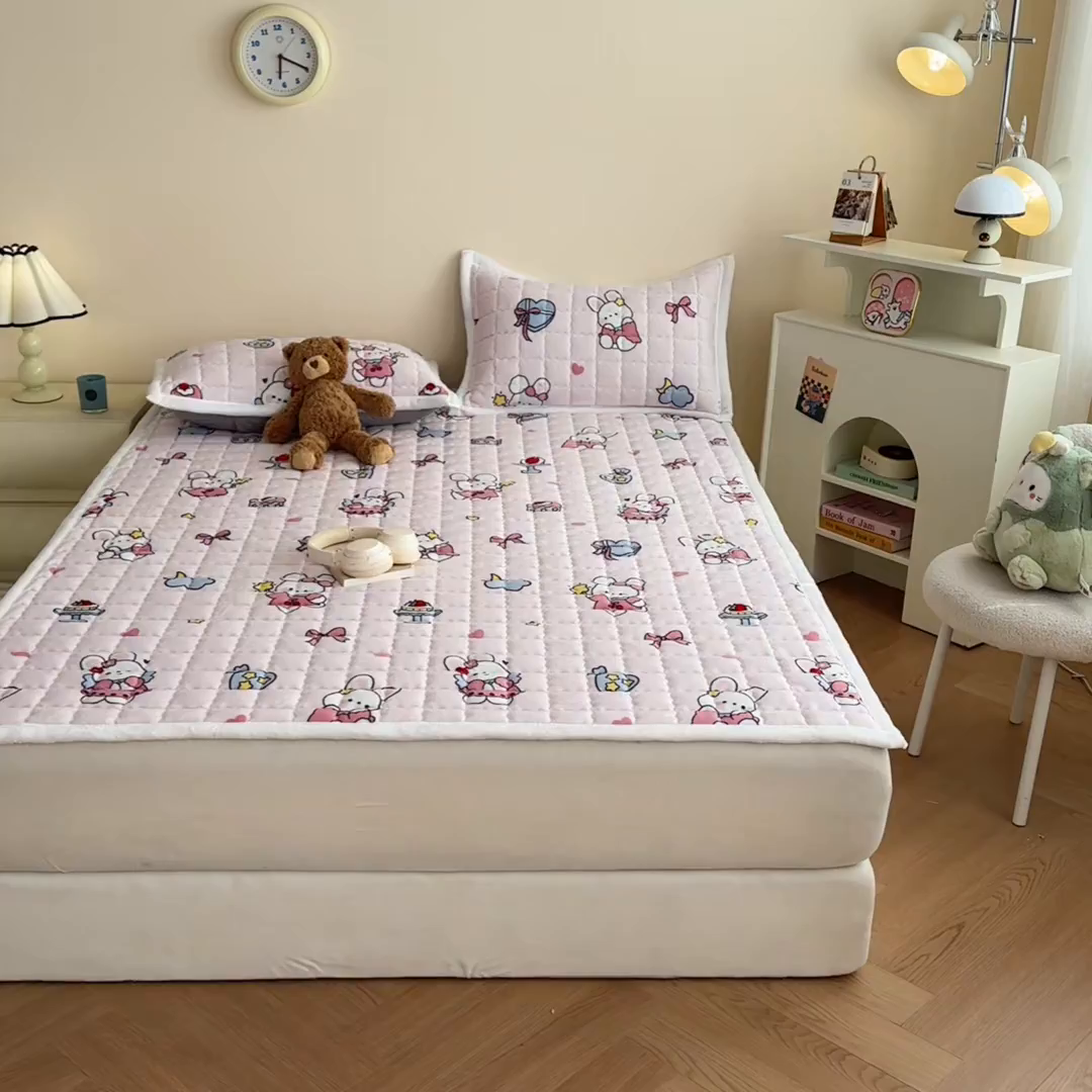 91家纺网 家纺一手货源 找家纺 川悦生活 2025新款A类印花牛奶绒床垫加厚绒保暖床床褥-大床图 床垫甜心兔糕