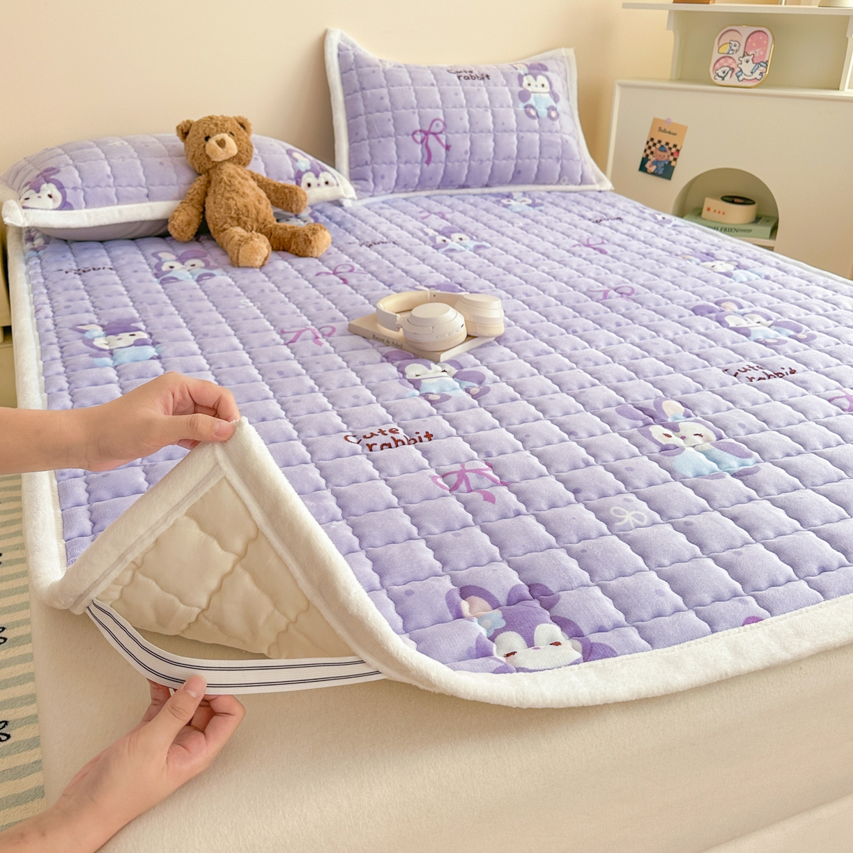 91家纺网 家纺一手货源 找家纺 川悦生活 2025新款A类印花牛奶绒床垫加厚绒保暖床床褥-大床图 床垫香芋奶茶