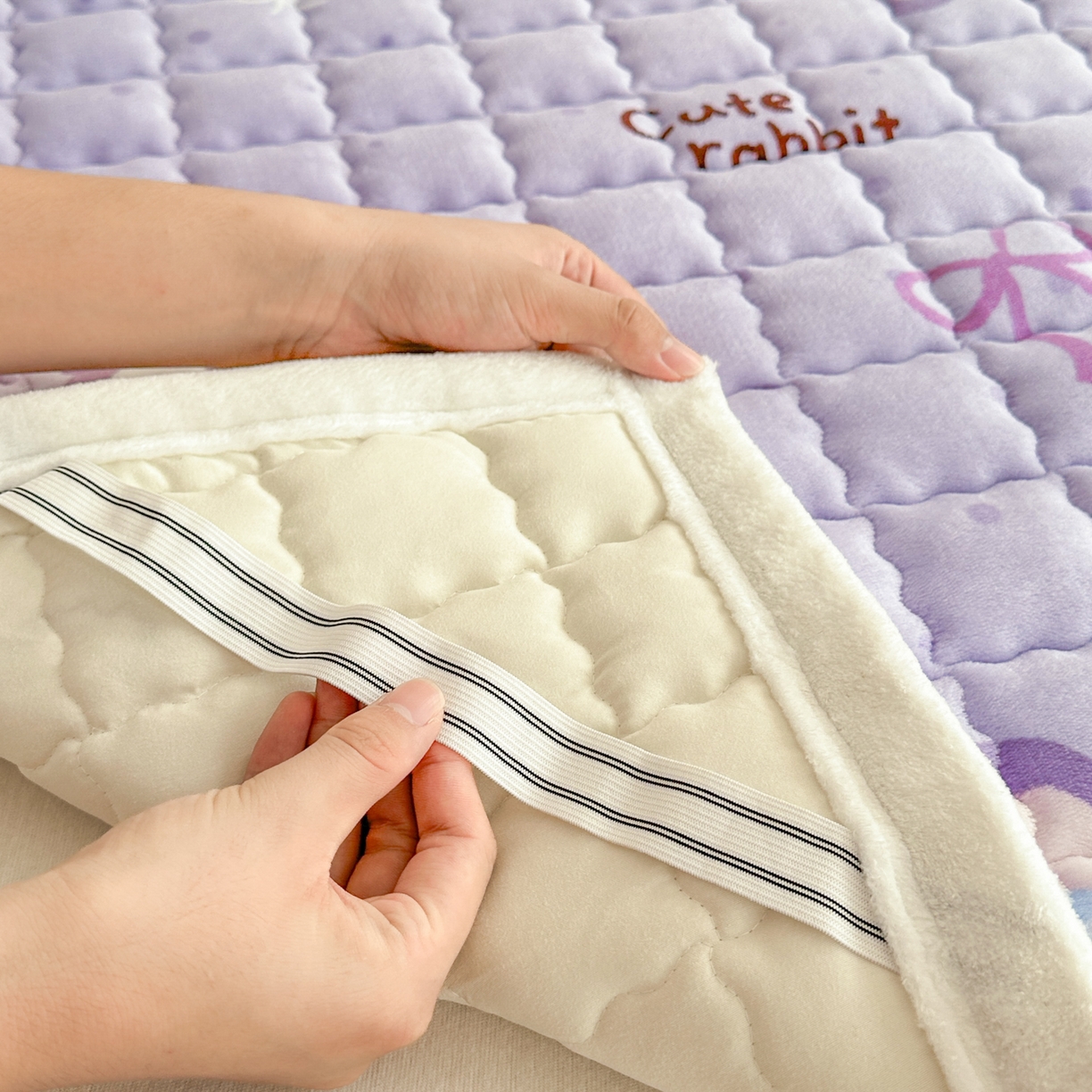 91家纺网 家纺一手货源 找家纺 川悦生活 2025新款A类印花牛奶绒床垫加厚绒保暖床床褥-大床图 床垫香芋奶茶