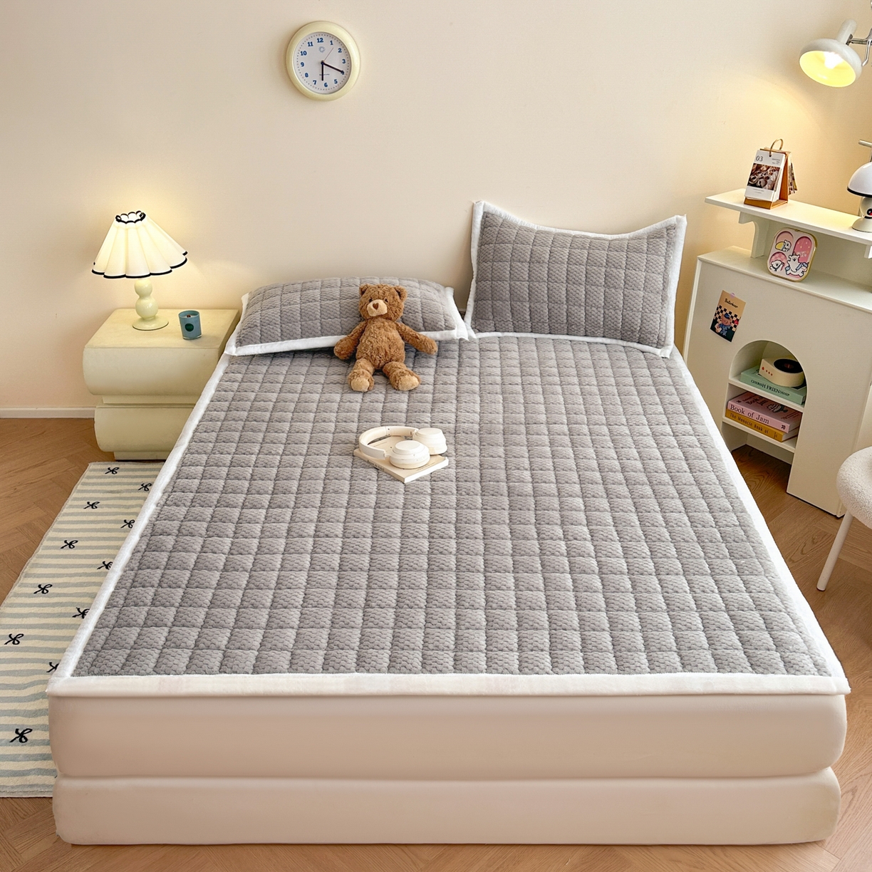 91家纺网 家纺一手货源 找家纺 川悦生活 2025新款A类印花牛奶绒床垫加厚绒保暖床床褥-大床图 床垫星空灰