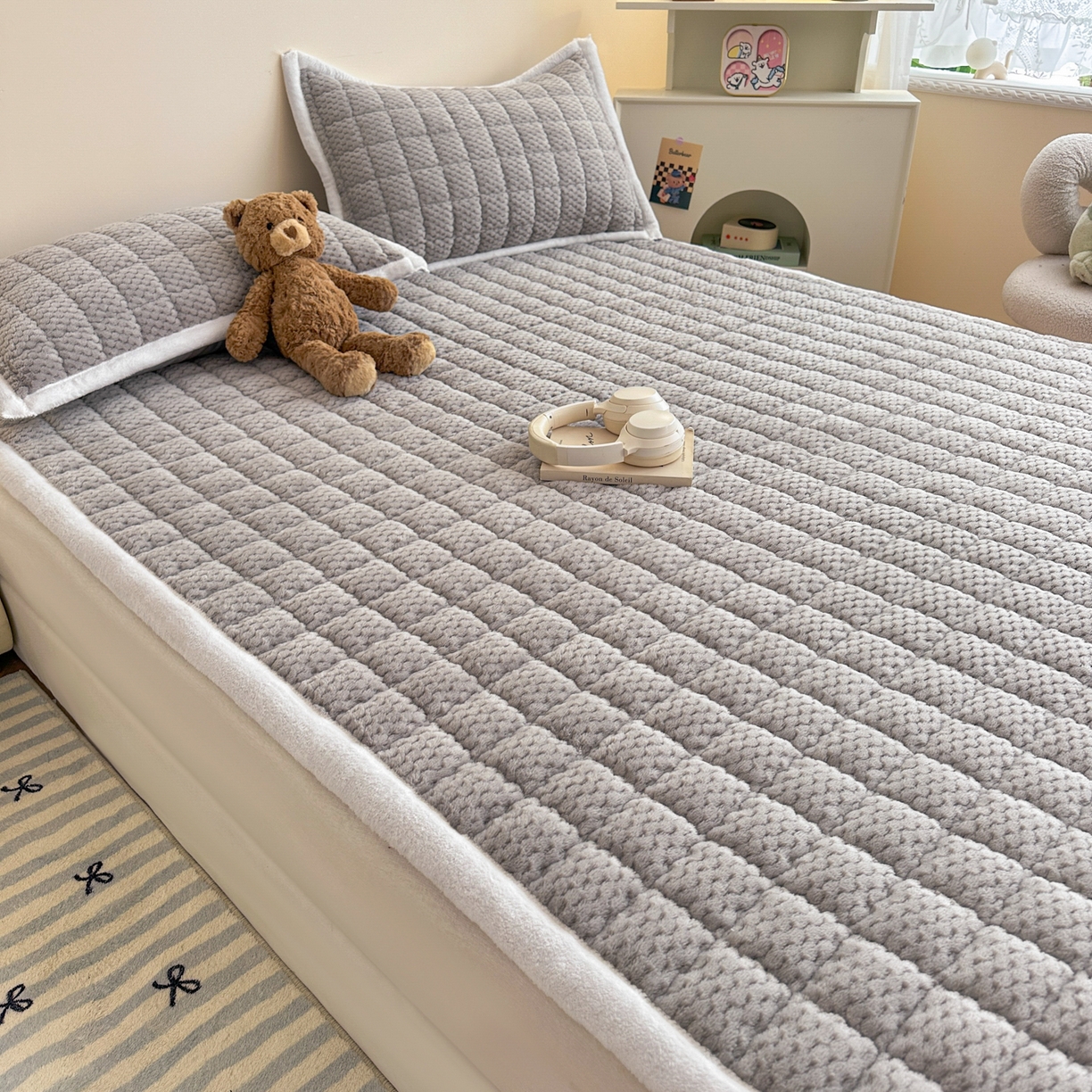 91家纺网 家纺一手货源 找家纺 川悦生活 2025新款A类印花牛奶绒床垫加厚绒保暖床床褥-大床图 床垫星空灰