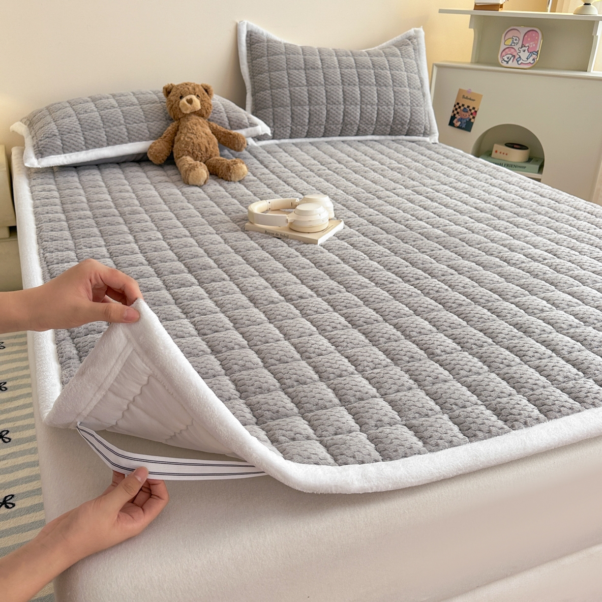 91家纺网 家纺一手货源 找家纺 川悦生活 2025新款A类印花牛奶绒床垫加厚绒保暖床床褥-大床图 床垫星空灰